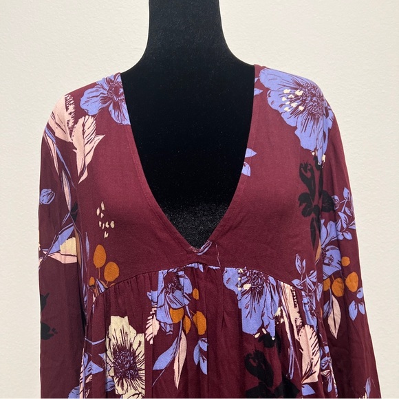 Free People Bella Wine Floral V Neck Tunic Shirt Top size M - Picture 5 of 6